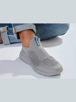 Baskets chaussures en textile et chaussures en tissu à enfiler grâce à la matière extensible