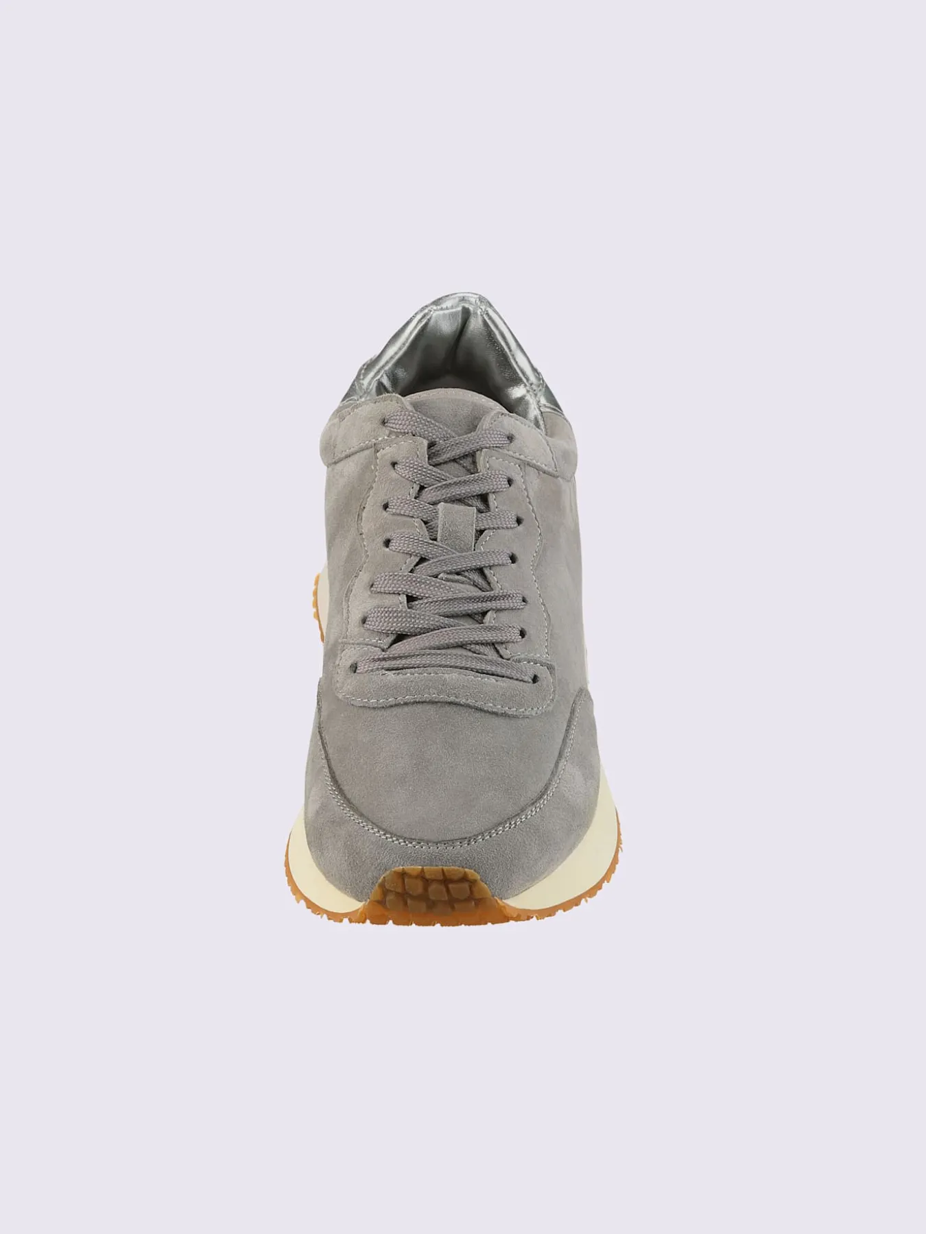 Baskets cuir velours de vache.