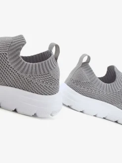 Baskets s'adaptent parfaitement au pied grâce à leur qualité textile douce