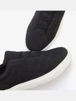 Baskets sneakers à enfiler tendance et confortables avec talon rembourré et semelle légère