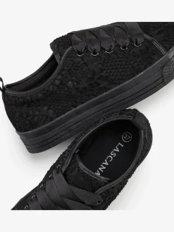 Baskets sneakers avec dentelle tendance et semelle compensée légère