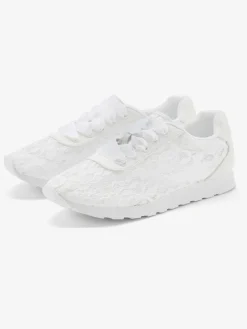 Baskets sneakers avec dentelle tendance, effet légèrement transparent