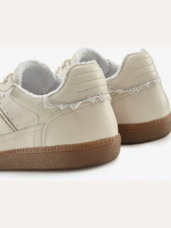 Baskets sneakers avec détails en dentelle