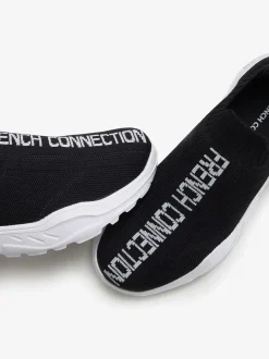 Baskets sneakers qui épousent parfaitement le pied grâce à la matière textile douce
