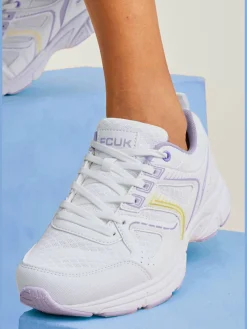 Baskets sneakers sportives et confortables avec contrefort rembourré