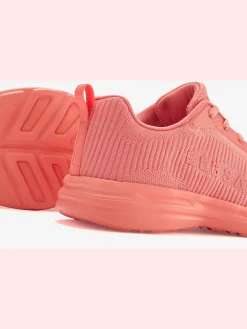 Baskets sneakers sportives et légères à enfiler, très confortables grâce au talon légèrement rembourré