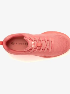 Baskets sneakers sportives et légères à enfiler, très confortables grâce au talon légèrement rembourré