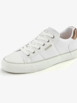 Baskets sneakers tendance en matière douce