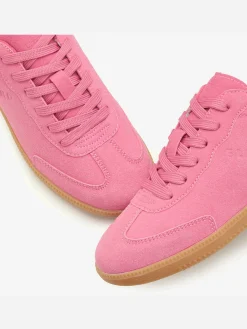 Baskets sneakers tendance en cuir de qualité