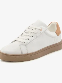 Baskets sneakers tendance et confortables en cuir de qualité