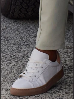 Baskets sneakers tendance et confortables en cuir de qualité