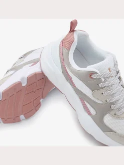Baskets superbe combinaison de couleurs