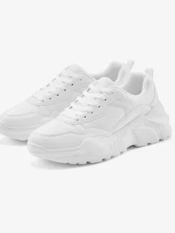 Baskets talon légèrement compensé au style chunky tendance