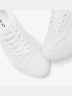 Baskets talon légèrement compensé au style chunky tendance