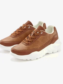 Baskets talon légèrement compensé au style chunky tendance