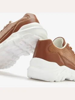 Baskets talon légèrement compensé au style chunky tendance