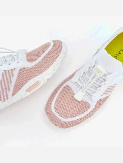 Baskets très agréables à porter grâce à la semelle flexible et ultra-légère, qui vous donne l'impression de marcher pieds nus