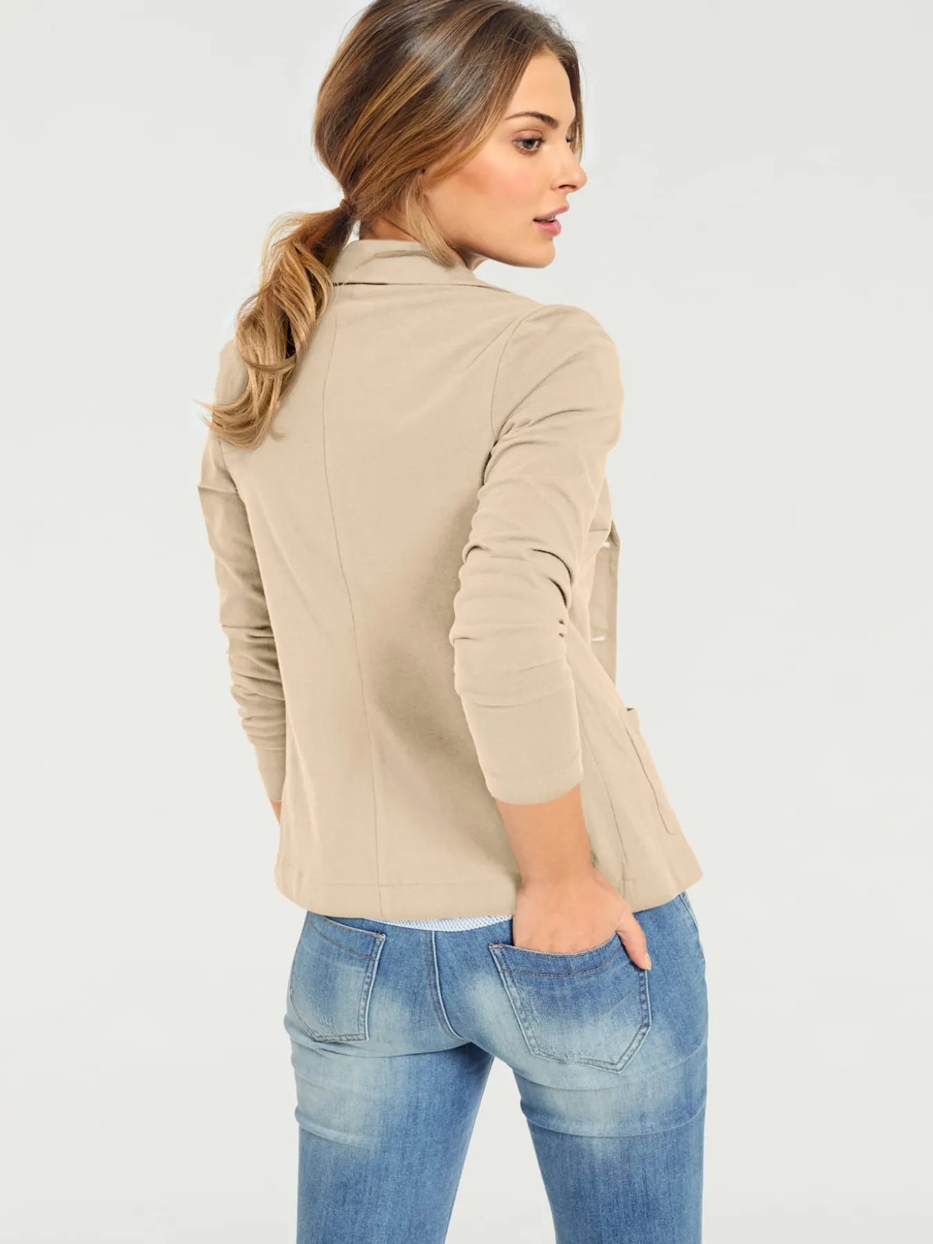 Blazer en jersey coupe sobre pour un look décontracté tendance