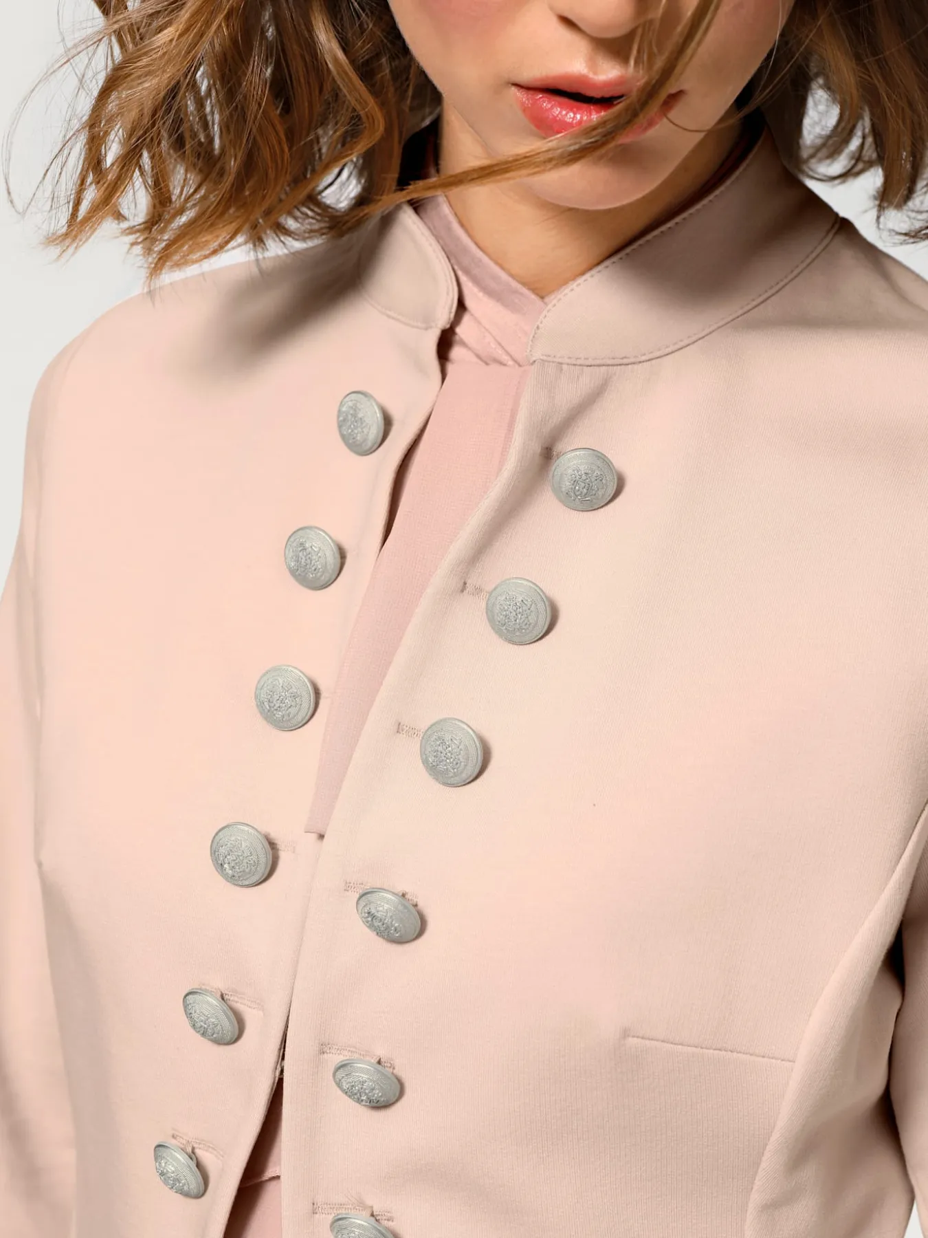 Blazer en jersey look tendance
