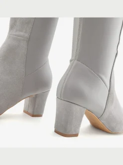 Bottes avec empiècement extensible tendance. hauteur du talon env. 6 cm