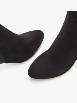 Bottes avec empiècement extensible tendance. hauteur du talon env. 6 cm