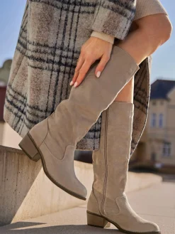 Bottes matière textile agréable à porter