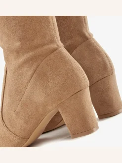 Bottes talon confortable et hauteur du talon d'env. 6 cm