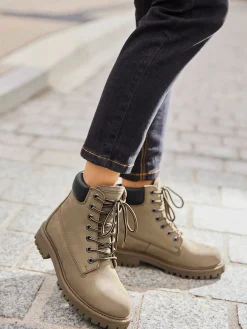 Bottines à lacets cuir vachette