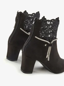 Bottines avec empiècement en dentelle élégant et chaînes brillantes et tendance