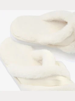 Chaussons bande croisée raffinée