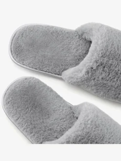 Chaussons très chaud et chaleureux