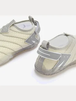Chaussures aquatiques chaussures de bain respirantes en matière imperméable à séchage rapide avec fermeture auto-agrippante au talon