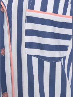 Chemise de nuit au design classique
