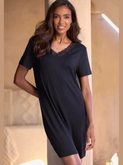 Chemise de nuit t-shirt de nuit court à encolure en v