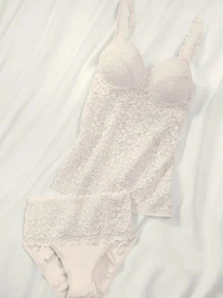 Chemise soutien-gorge à armatures