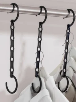 Cintre espace de rangement supplémentaire