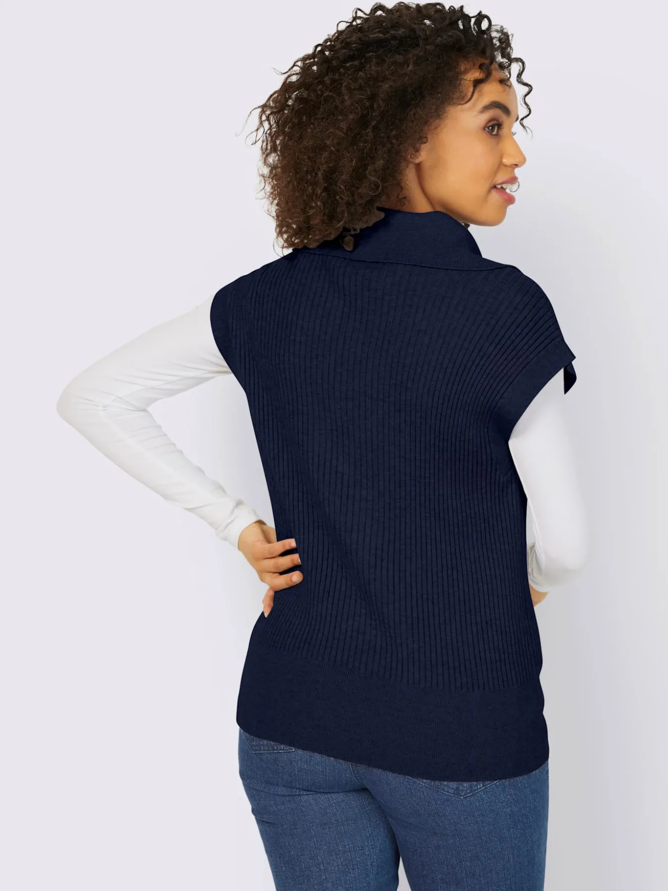 Débardeur en tricot 2 types de cols : col montant ou à revers