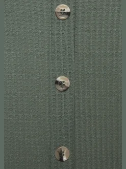 Debardeur patte de boutonnage décorative tendance avec boutons imitation corne