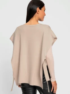 Gilet en tricot fentes latérales originales avec liens à nouer