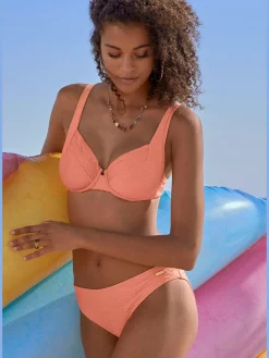 Haut de maillot de bain à armatures matière structurée aux couleurs tendances