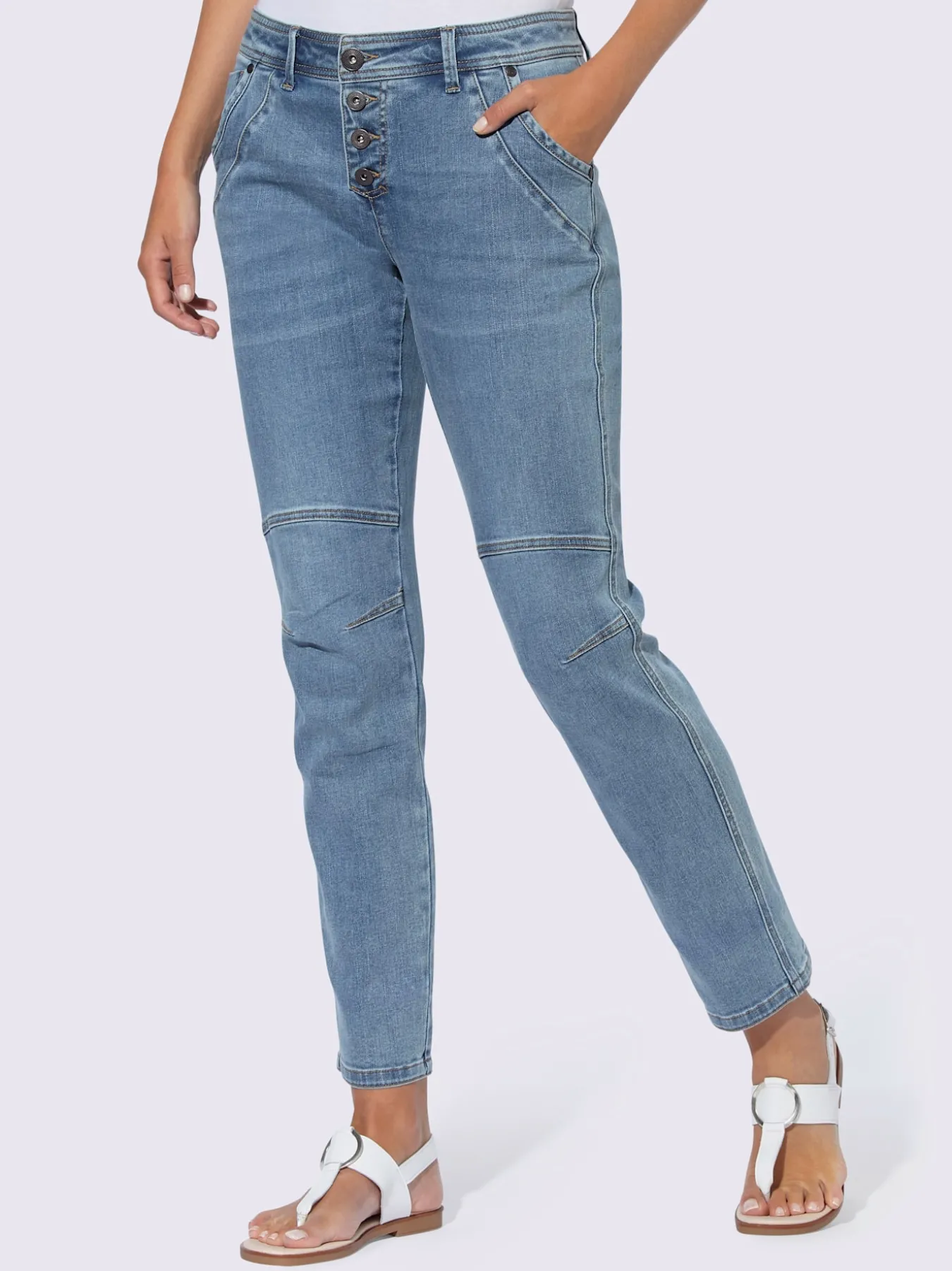 Jean 5 poches délavage spécial pour un coloris tendance