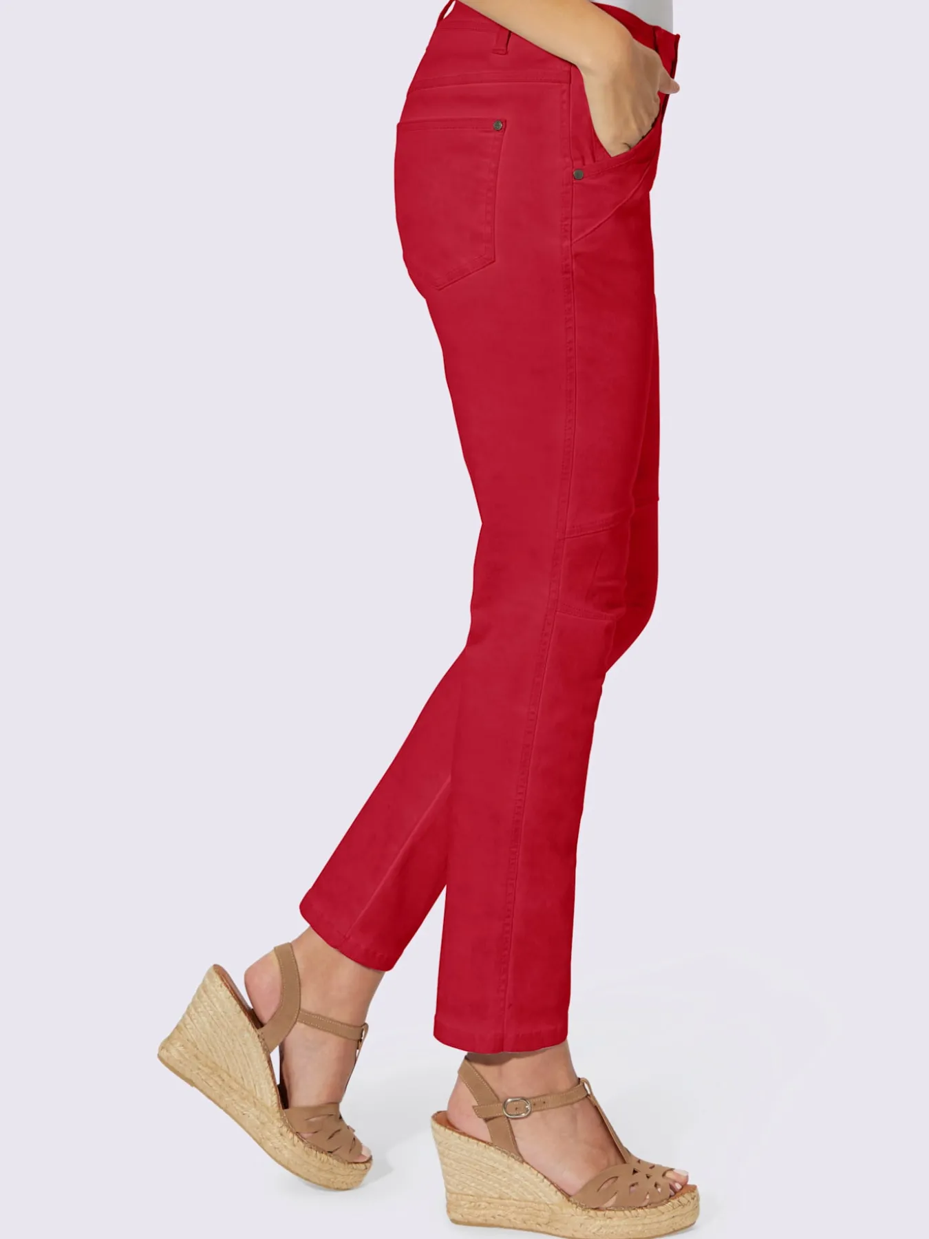 Jean 5 poches délavage spécial pour un coloris tendance