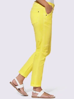 Jean 5 poches délavage spécial pour un coloris tendance