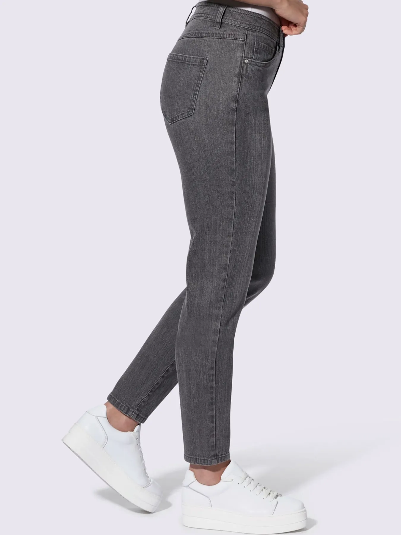 Jean 5 poches qualité coton extensible indéformable