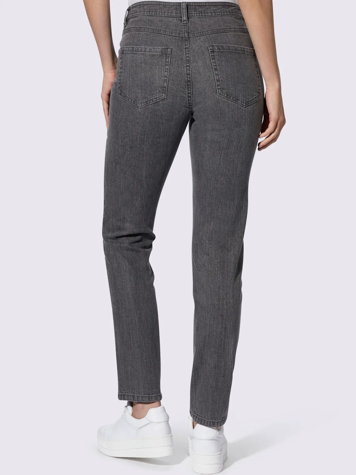 Jean 5 poches qualité coton extensible indéformable