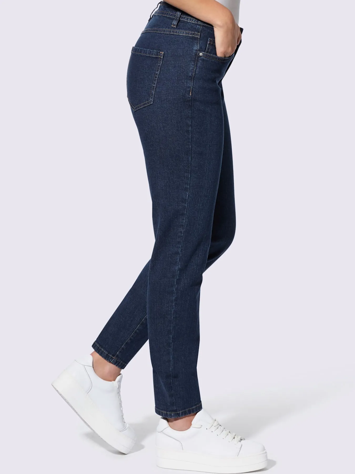 Jean 5 poches qualité coton extensible indéformable