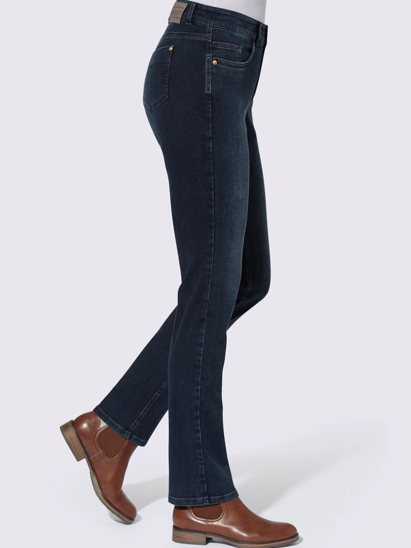 Jean 5 poches qualité coton doux sur la peau