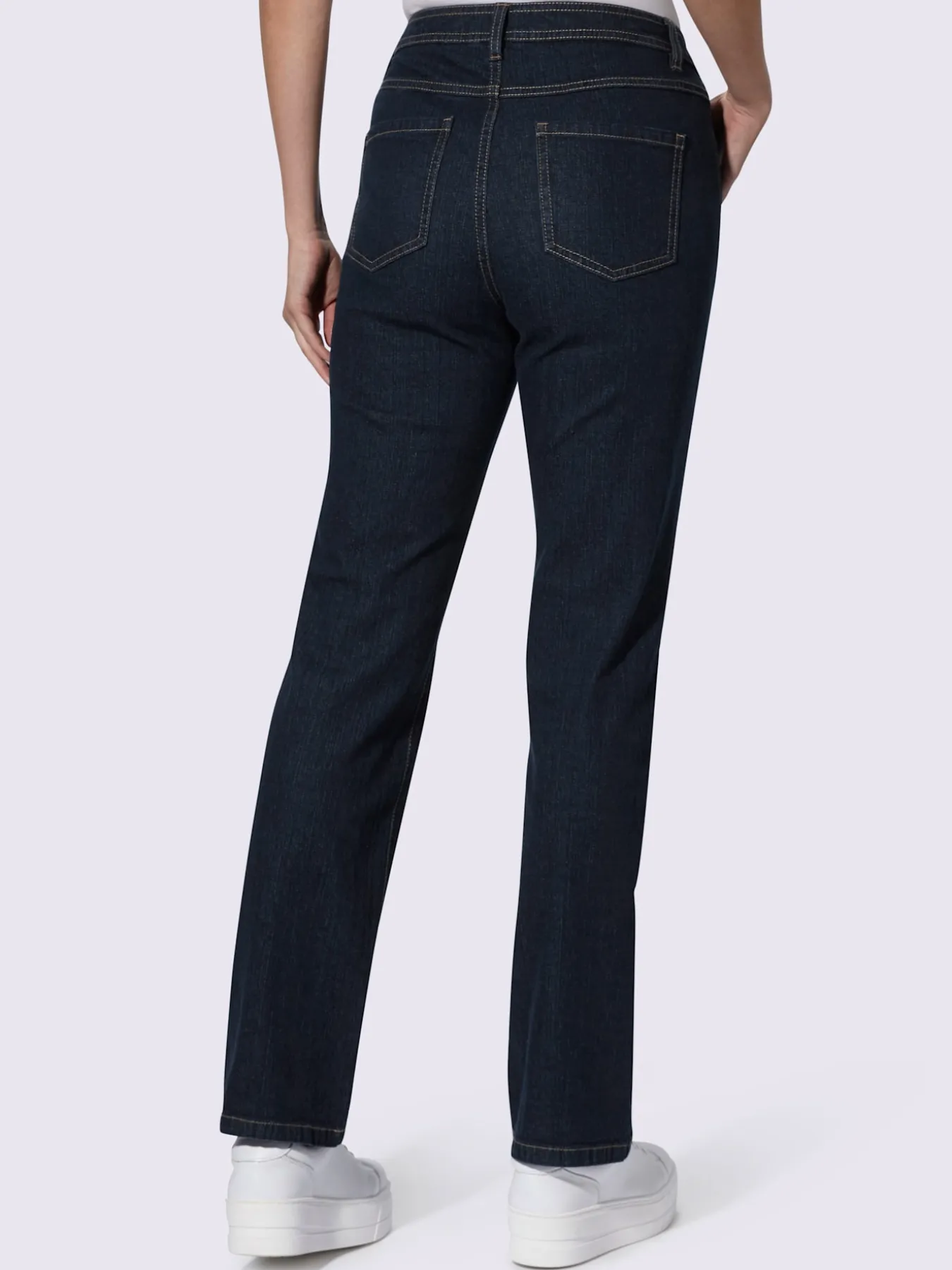Jean 5 poches qualité coton extensible indéformable
