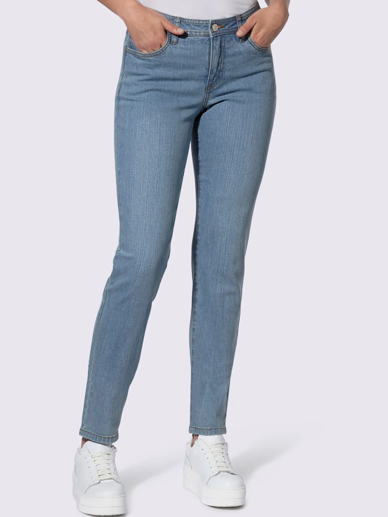 Jean 5 poches qualité coton extensible indéformable