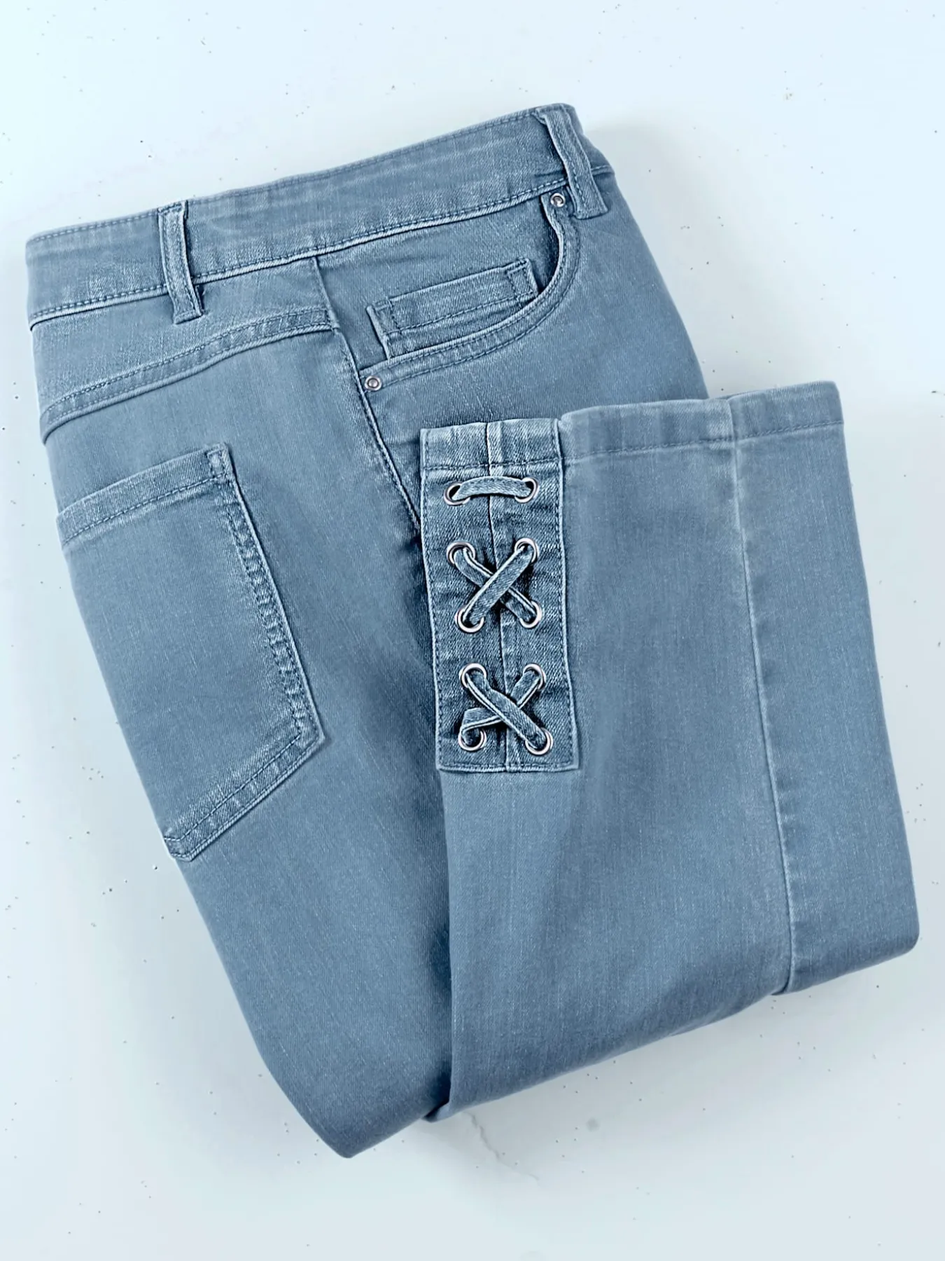 Jean 3/4 qualité coton doux sur la peau